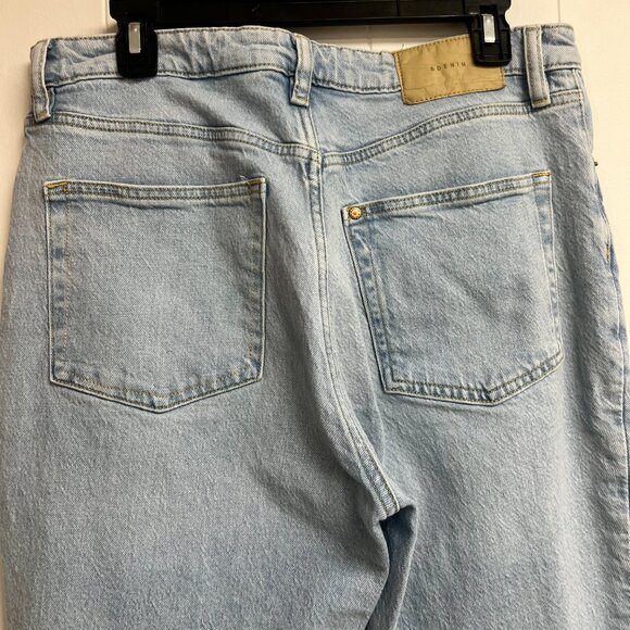 H&M &Denim Light Wash Ultra High Waist Mom Jeans US Size 10 - Picture 3 of 9
